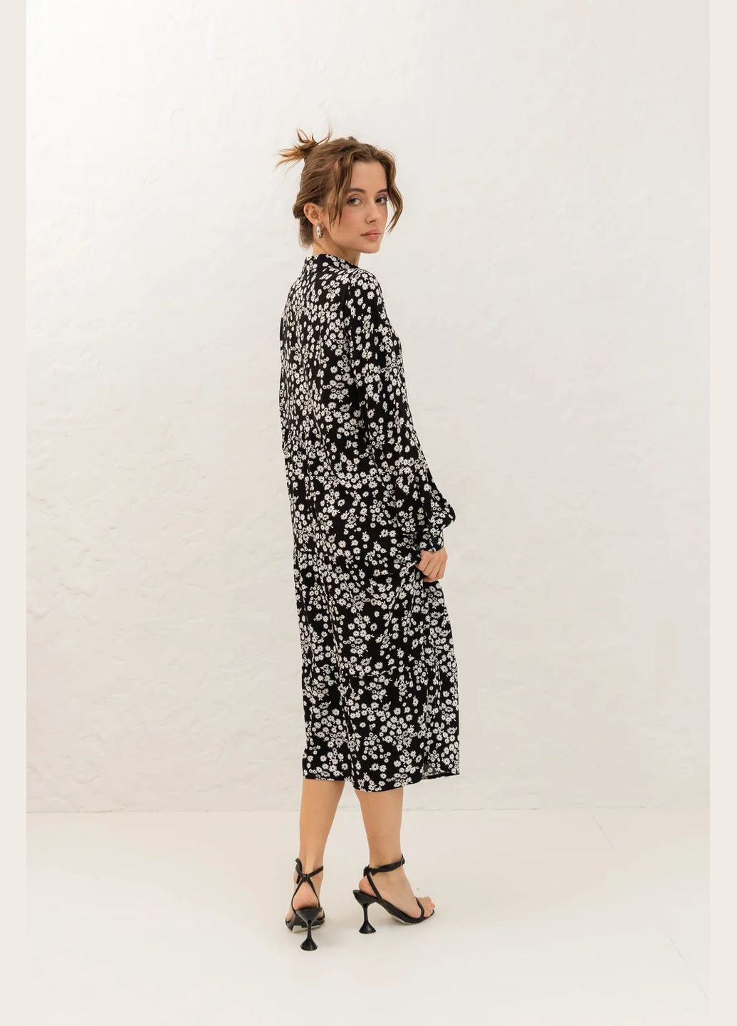 Черное повседневный, кэжуал платье Seventeen с цветочным принтом