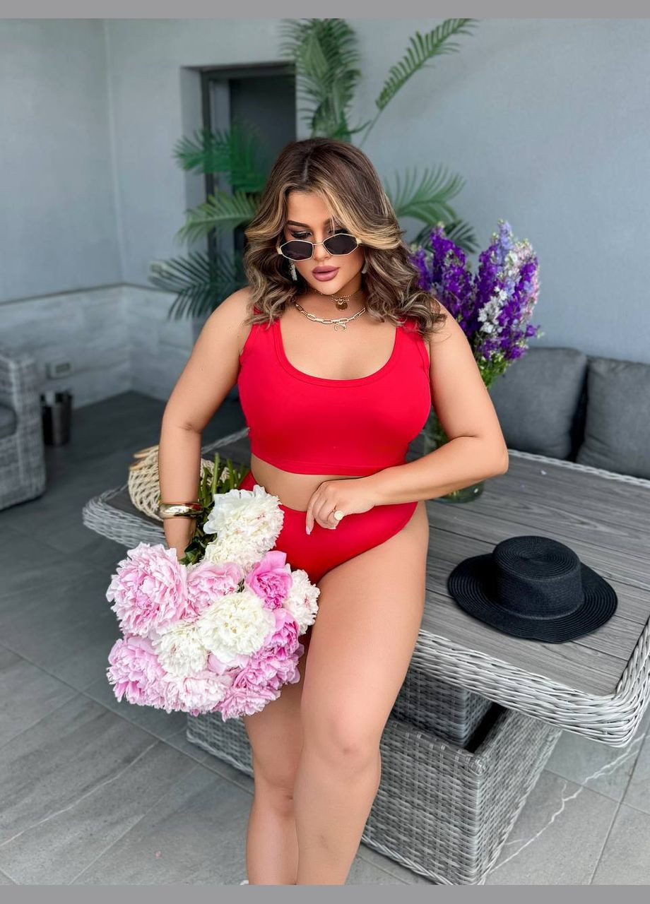 Красный невероятно стильный и удобный купальник хорошо тянущаяся качественная приятная ткань No Brand