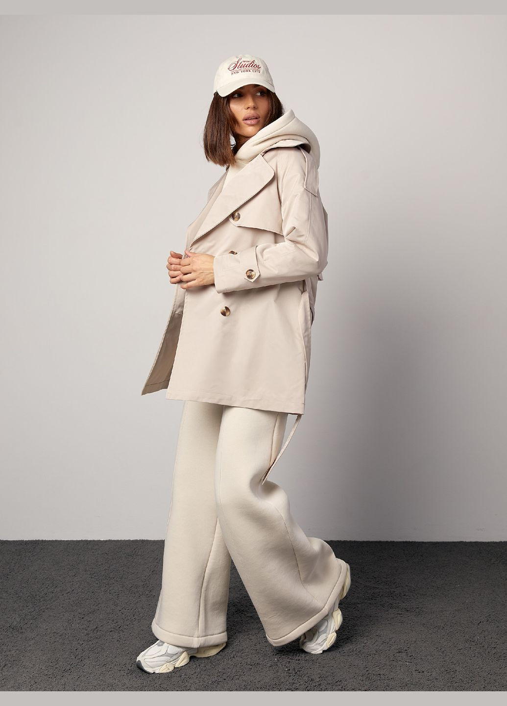 Бежевое демисезонное Пальто двубортное ISSA PLUS