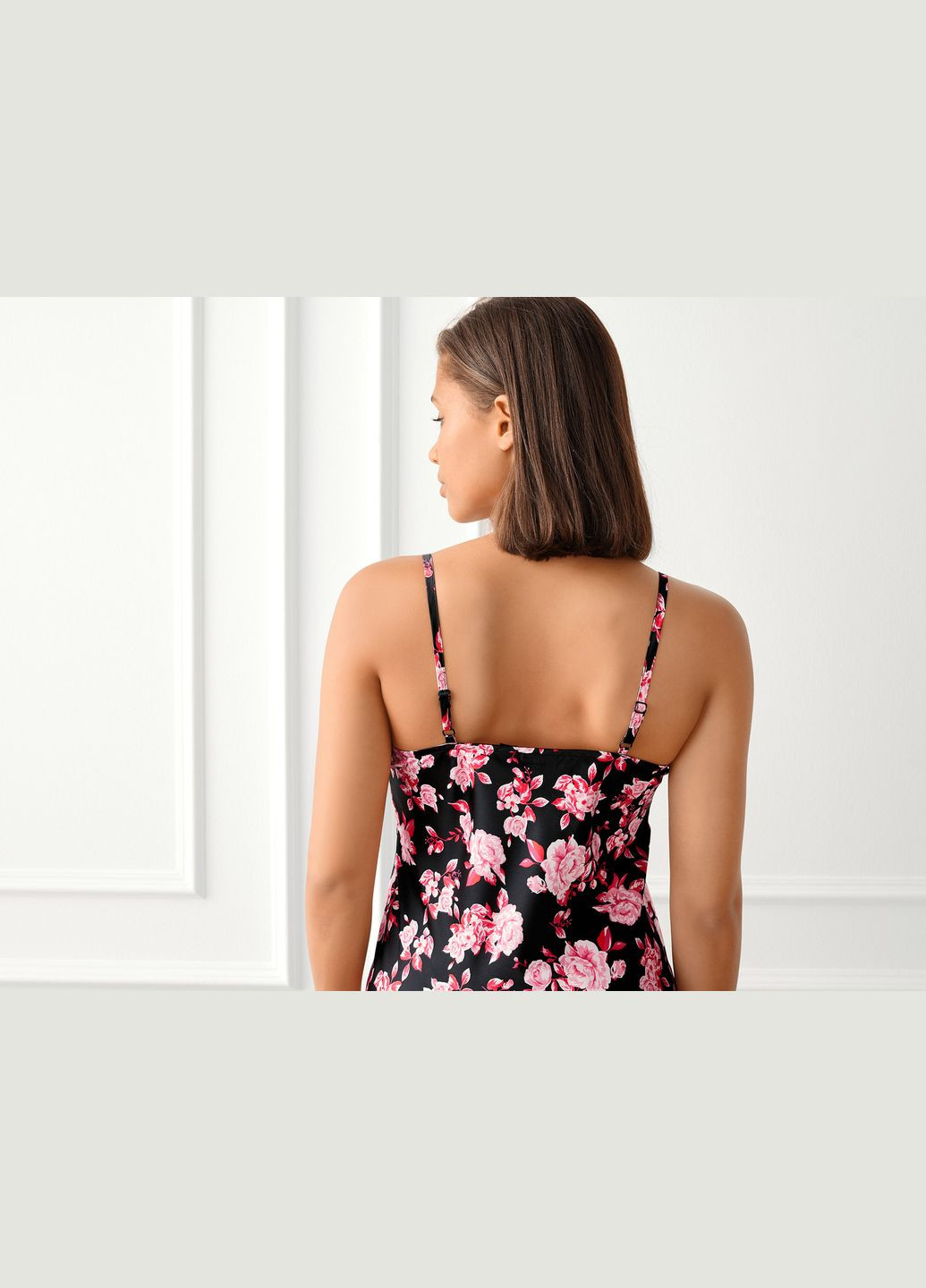 Нічна сорочка атласна для жінки LYCRA® 435616 38(S) Різнобарвний Esmara (322653991)