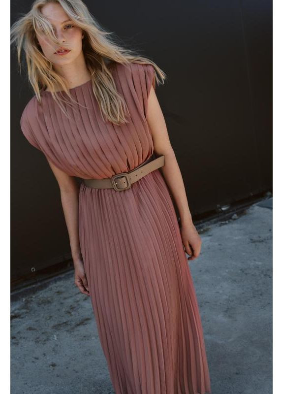 Розовое плиссированное платье с поясом Zara