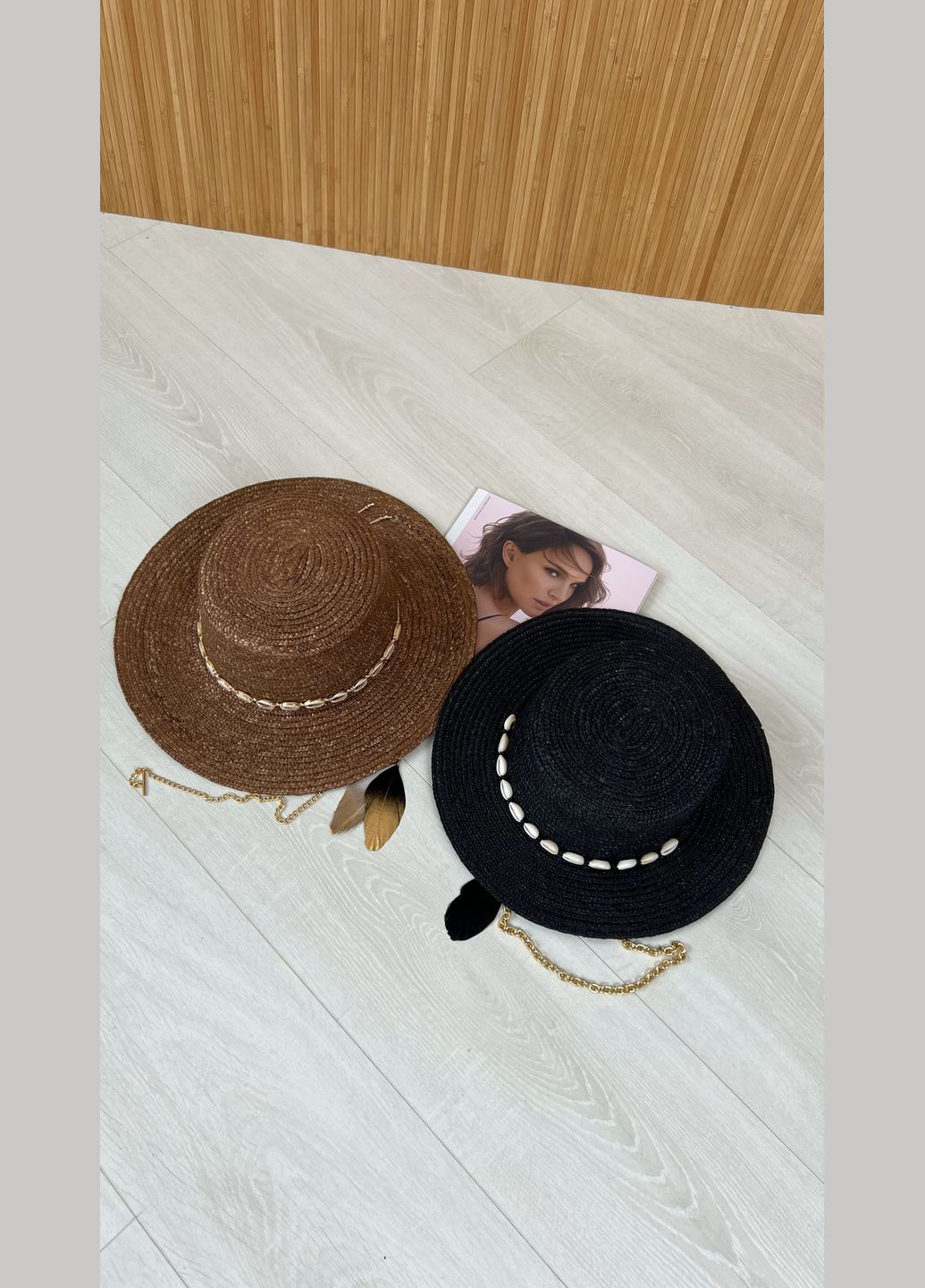 Женская летняя соломенная шляпа канотье LUISA с декором, цепочкой и перышками черная No Brand (325484533)