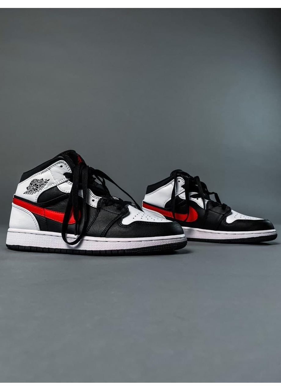 Белые летние кроссовки nike air jordan 1 mid black chile red white найк аир джордан No Brand