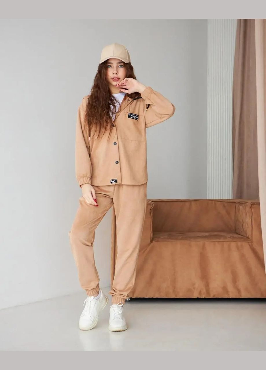 Бежевый демисезонный костюм для девочки 140-158 см брючный бежевый тройка тройка, брючный No Brand