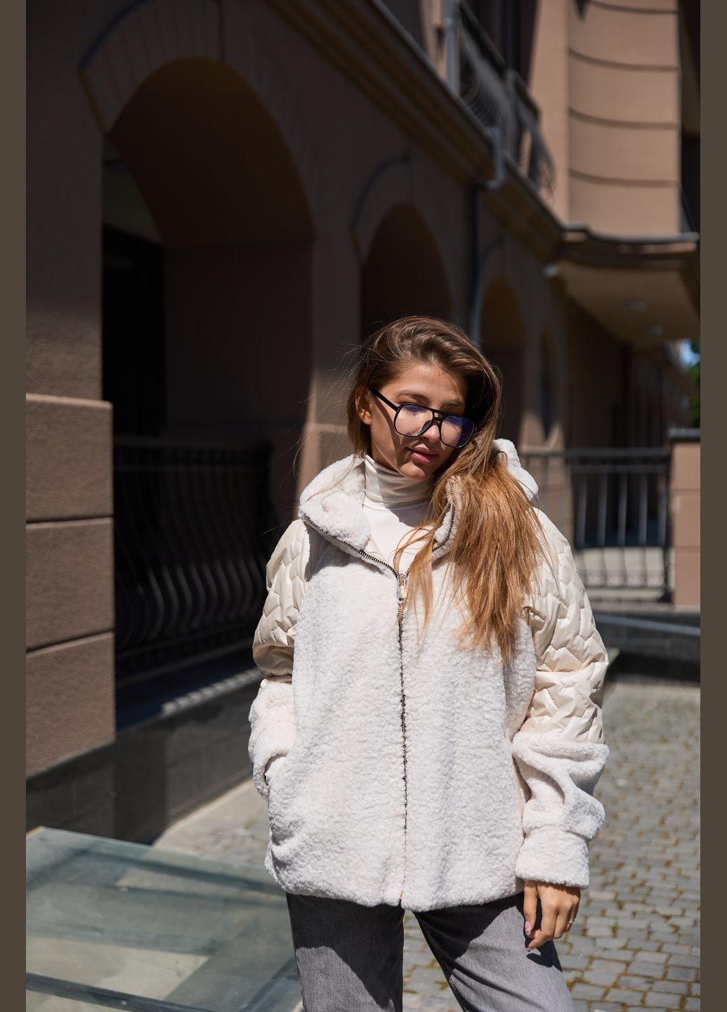 Молочная зимняя куртка MN