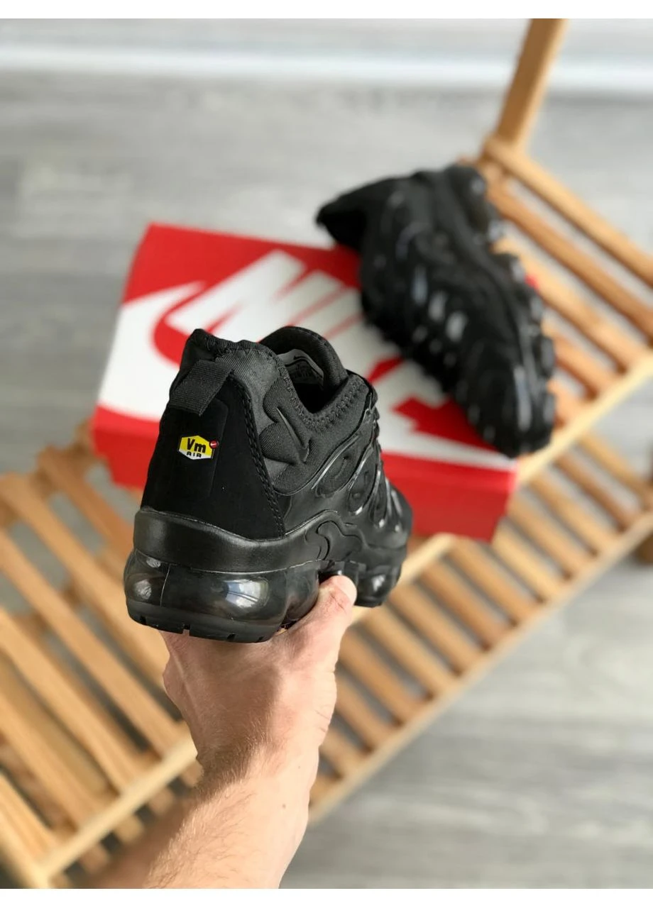 Белые демисезонные кроссовки мужские nike air vapormax plus triple black 924453-004 найк аир вапормакс No Brand