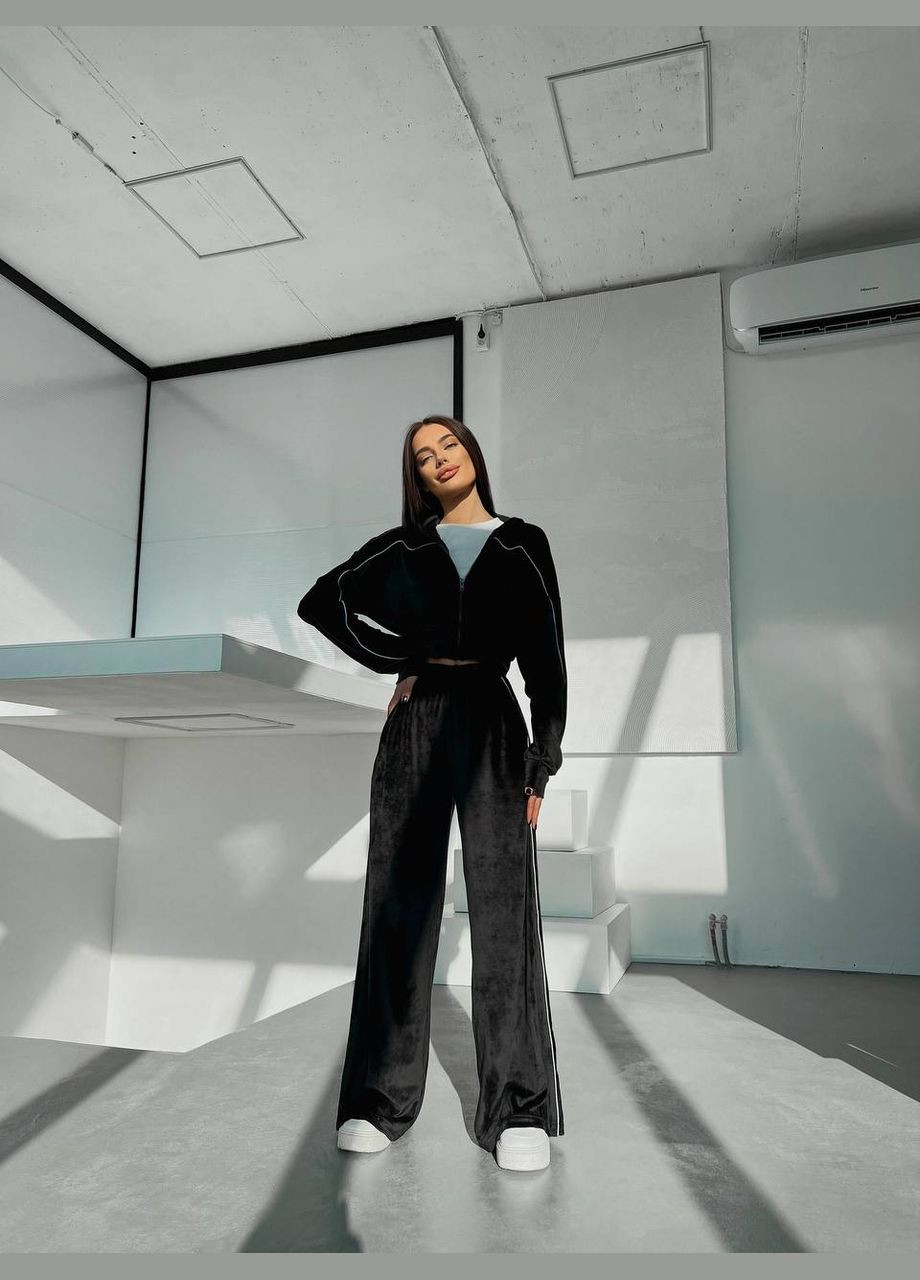 Жіночий спортивний костюм з капюшоном. Україна (331605983)