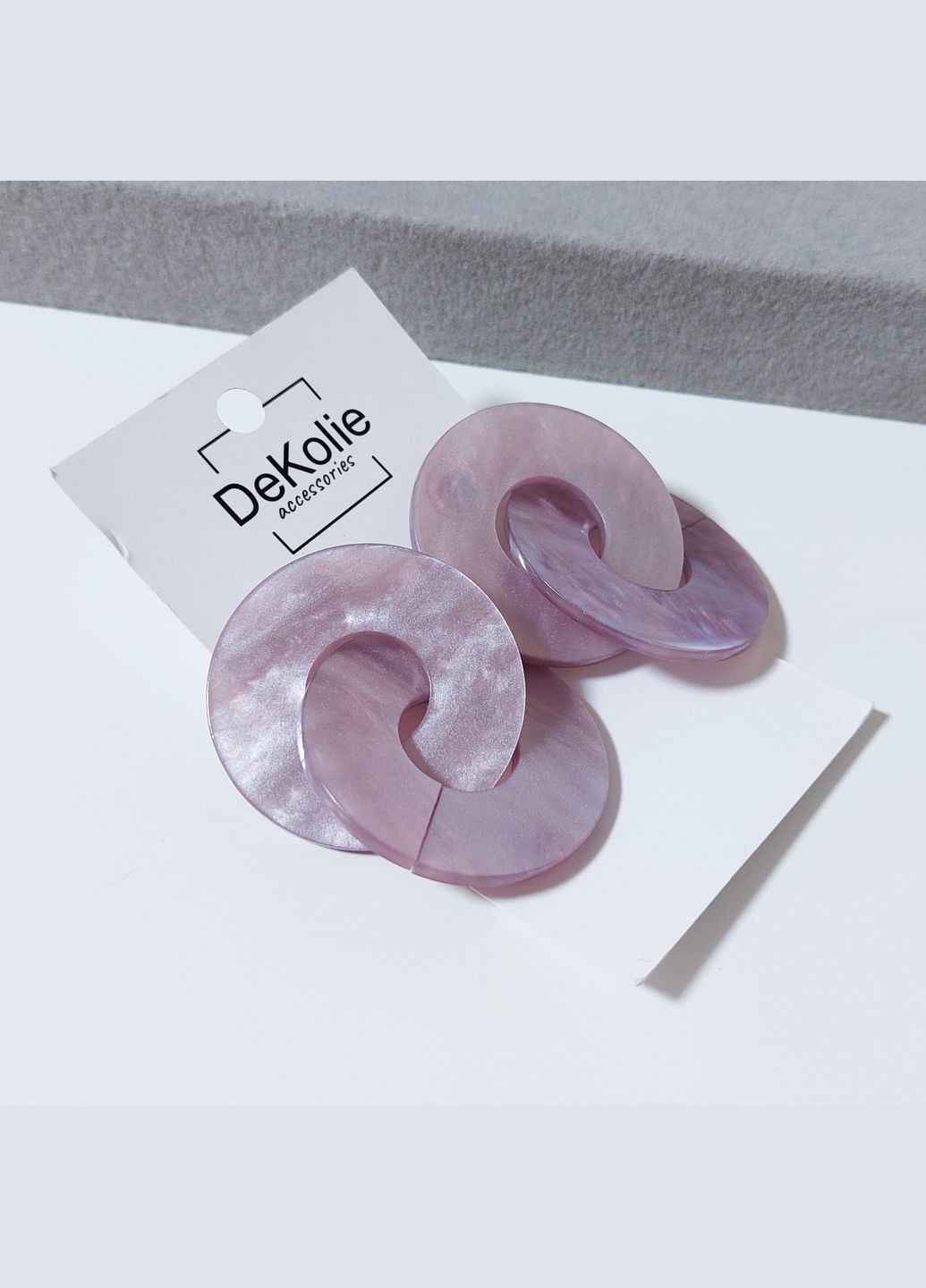Сережки масивні пластикові MK0813 фіолетовий DeKolie (322318977)