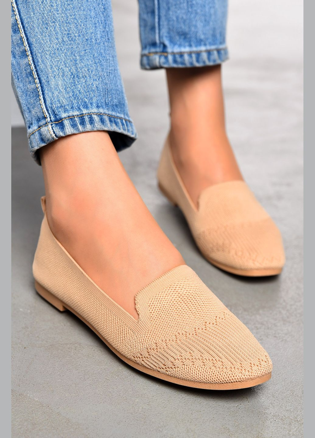 Жіночі балетки жіночі бежевого кольору в`язані Let's Shop | бежеві однотонні без декору текстиль (326269908)