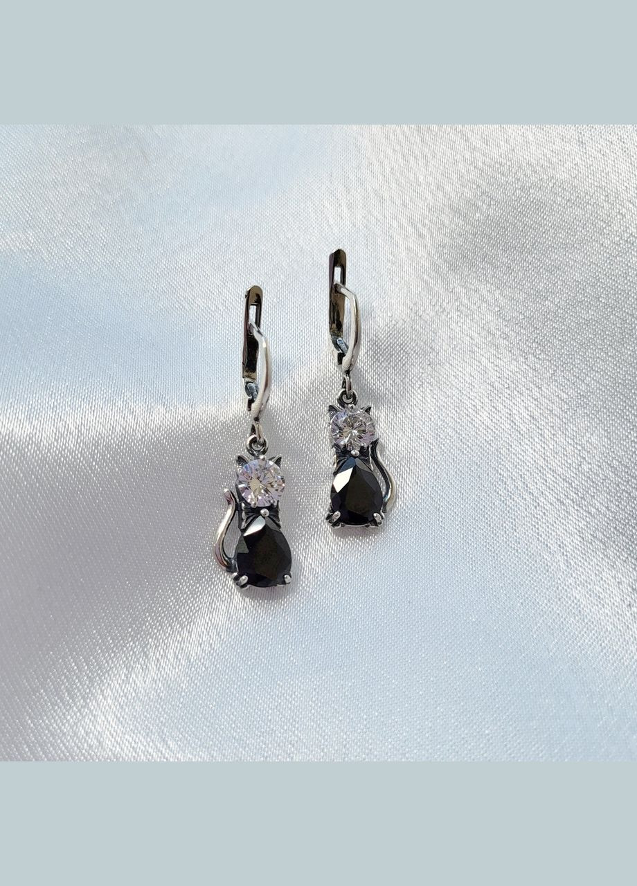 Срібні сережки з підвіскою Кішка з Чорним камінням срібло 925 проби Чорнене 2473 5.72г No Brand (331769709)
