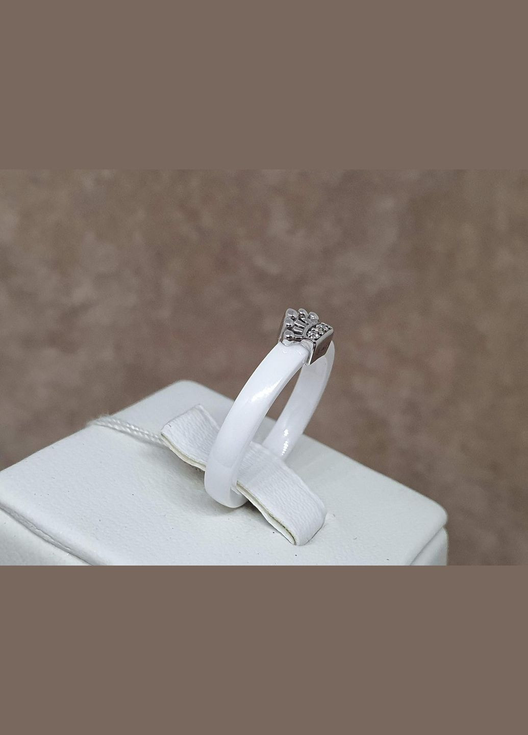 Серебряное кольцо с керамикой и фианитами. С1149Б Aurora (315884148)