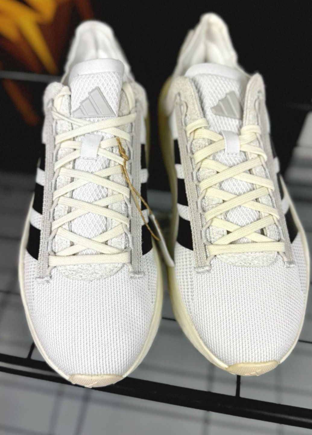 Кросівки adidas Avryn_X чорно-білі всесезони (349815928)