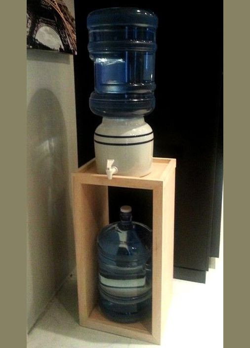 Стойка для кулера из дерева Лиова бланже (СТК-002301) No Brand (327866441)