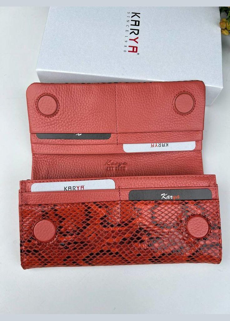 Кошелек женский Турция красный с змеиным принтом, середина коралл натуральная кожа лак на магнитах 1159-513 Karya (341322970)
