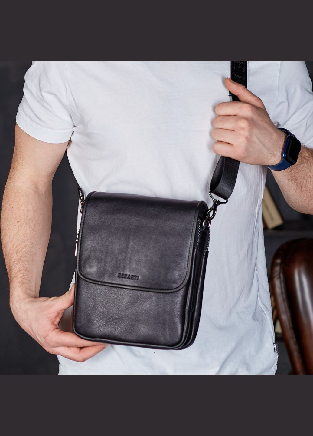 Сумка с клапаном через плече шкіряна чорна TD-20033 Tiding Bag (338373014)