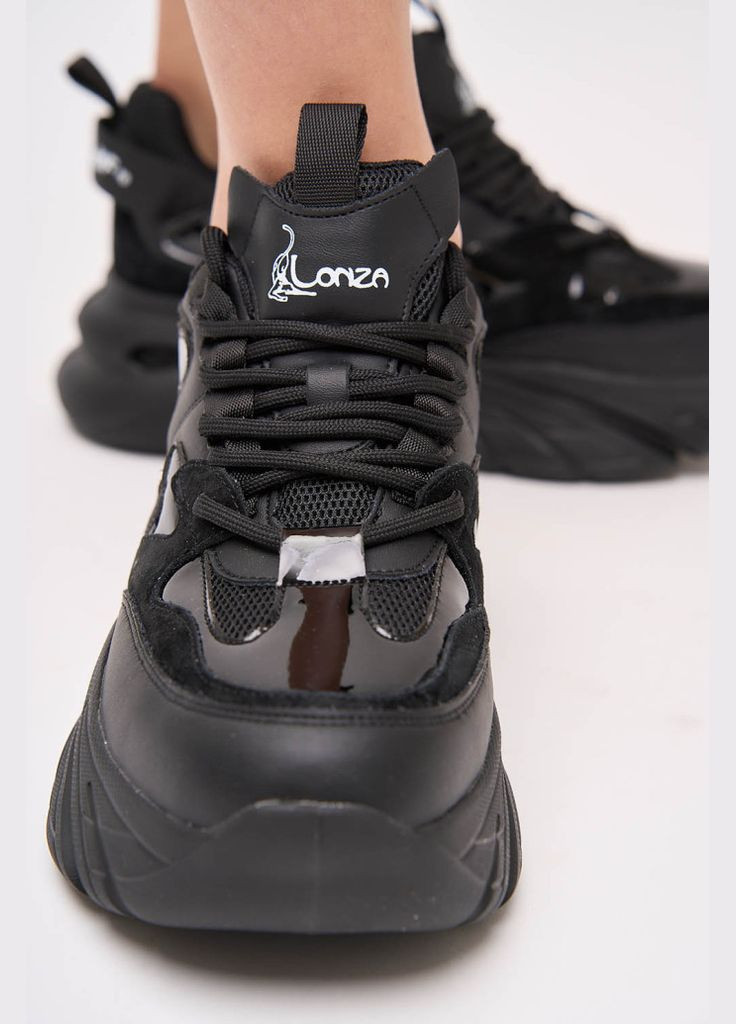 Чорні осінні кросівки 183933 Lonza