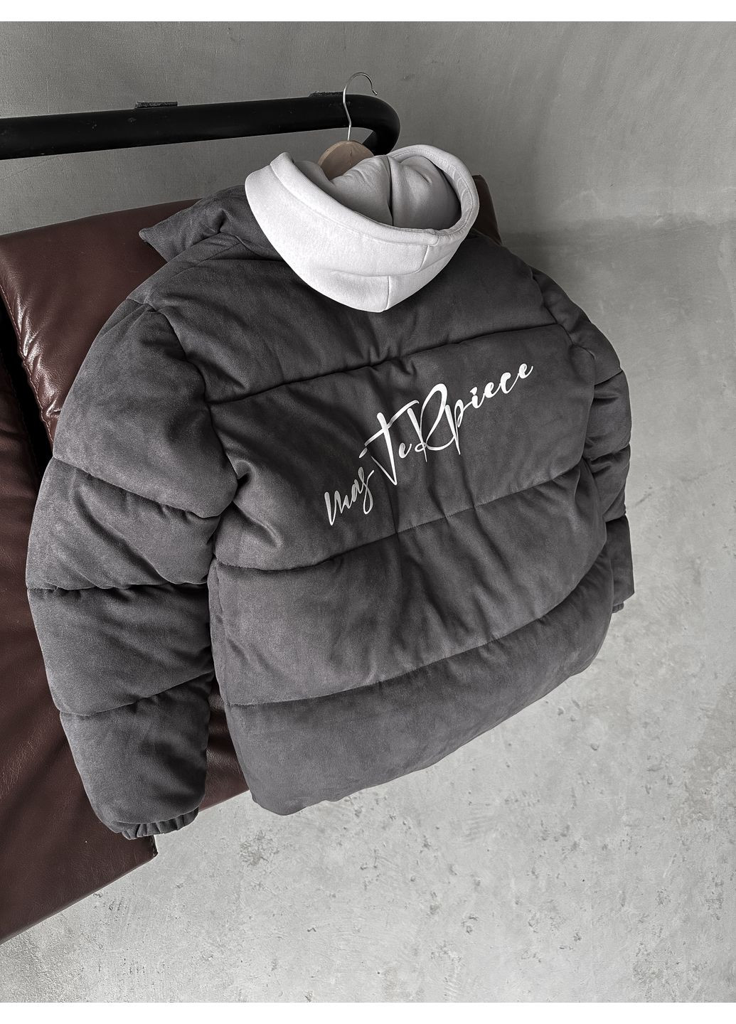 Серый зимний Пуховик Україна