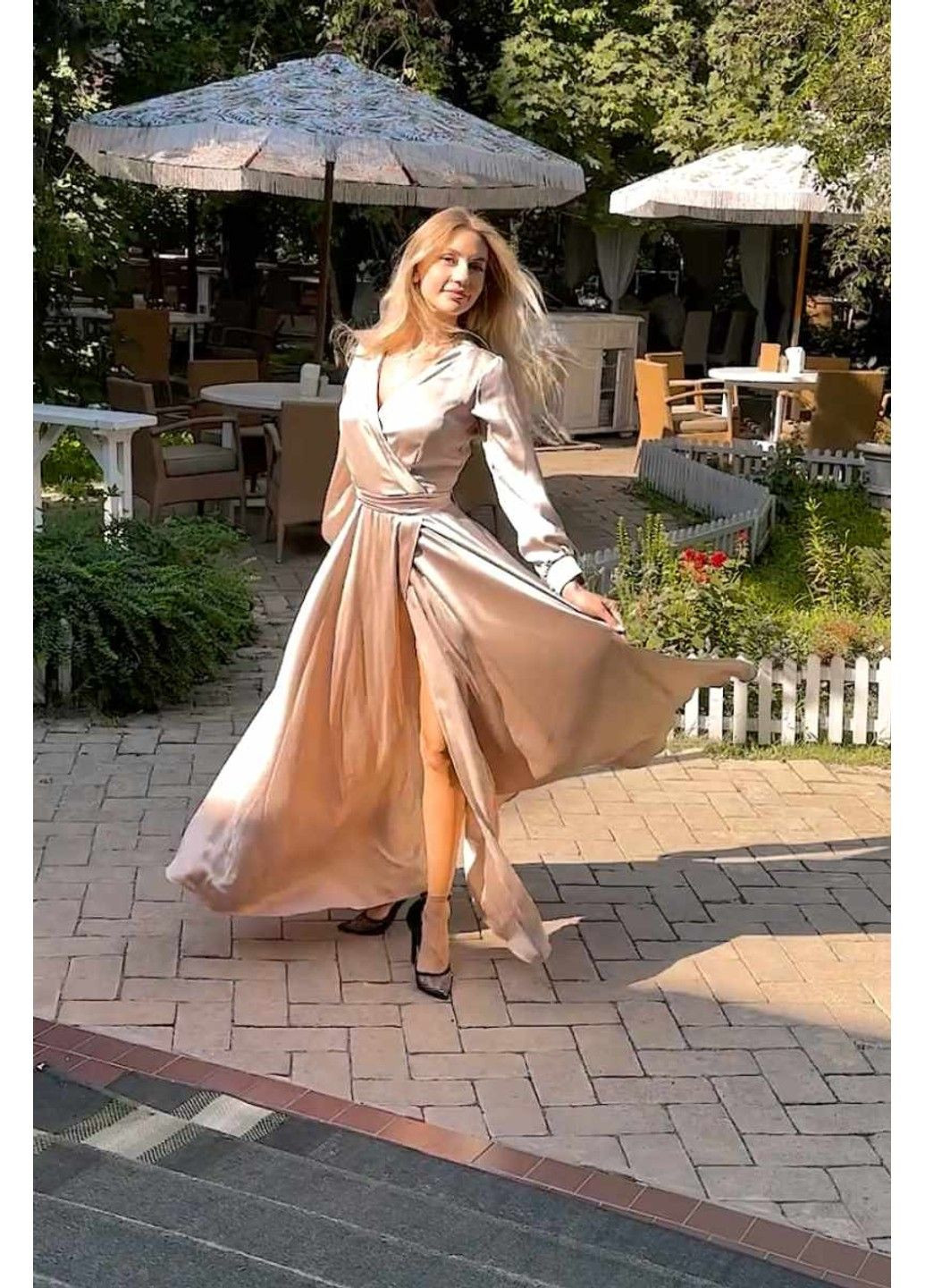 Бежевое вечернее платье атлас шелк 23057 бежево Tanita-Romario