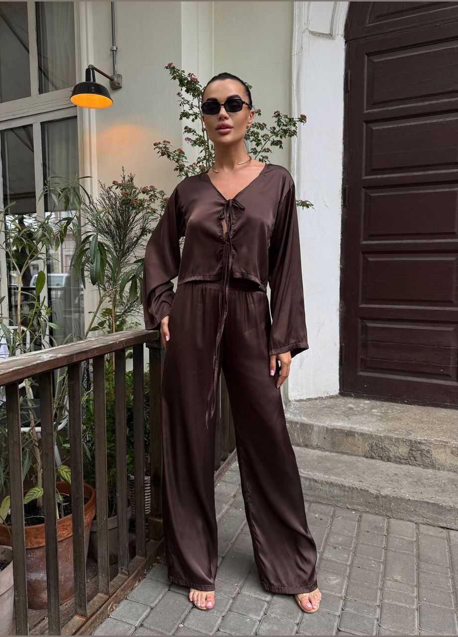 Жіночий шовковий костюм Avanti (335213017)