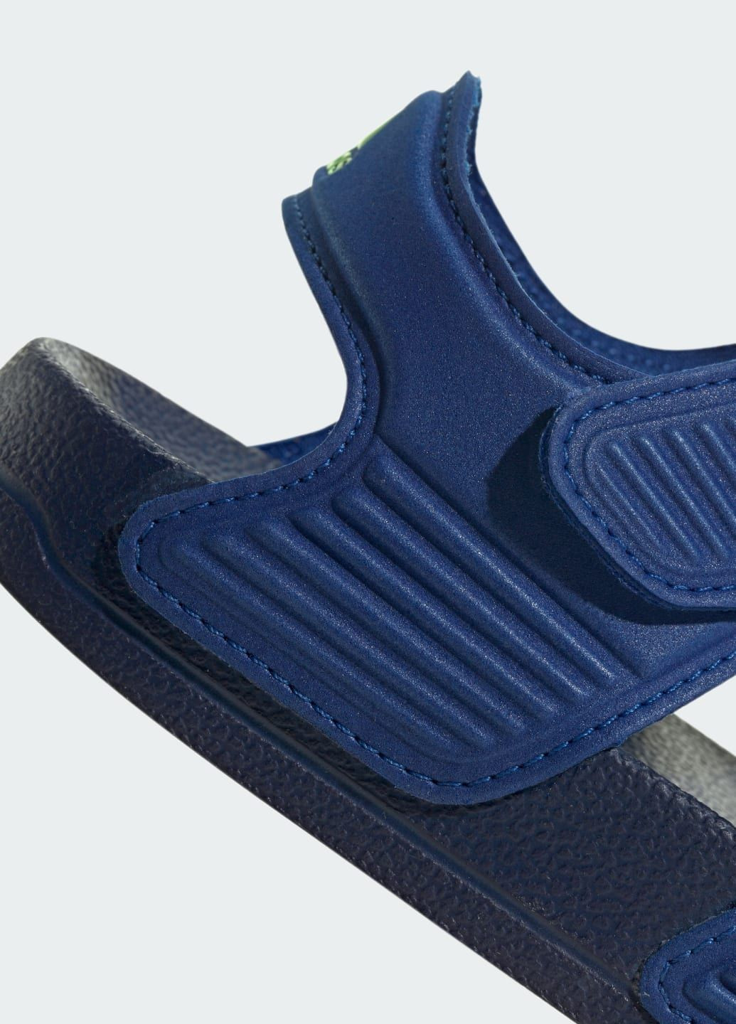 Синие спортивные сандалии adilette adidas