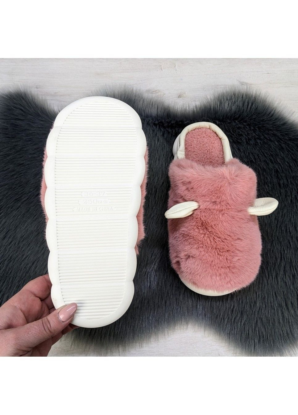 Тапочки жіночі домашні хутряні з вушками Fashion (311216635)