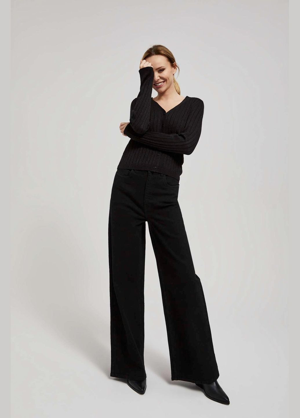 Черный зимний свитер Moodo