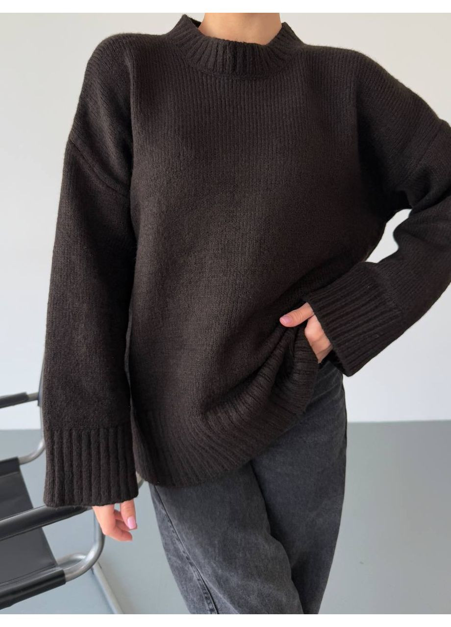 Чорний зимовий жіночий об’ємний светр вільного крою oversize Україна