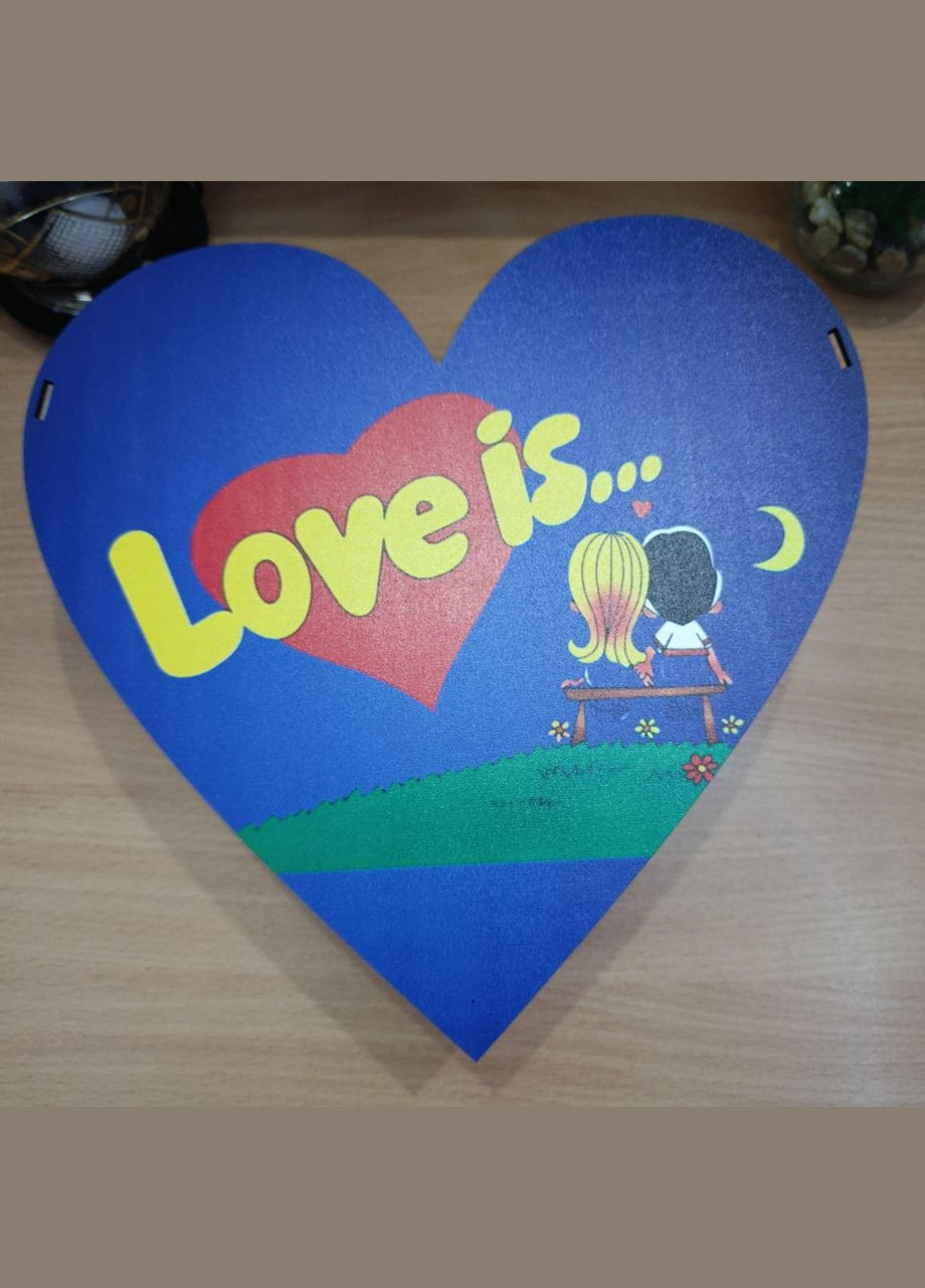 Подарочный бокс сердце с принтом «Love is...» с конфетами (ar166) No Brand (317348280)