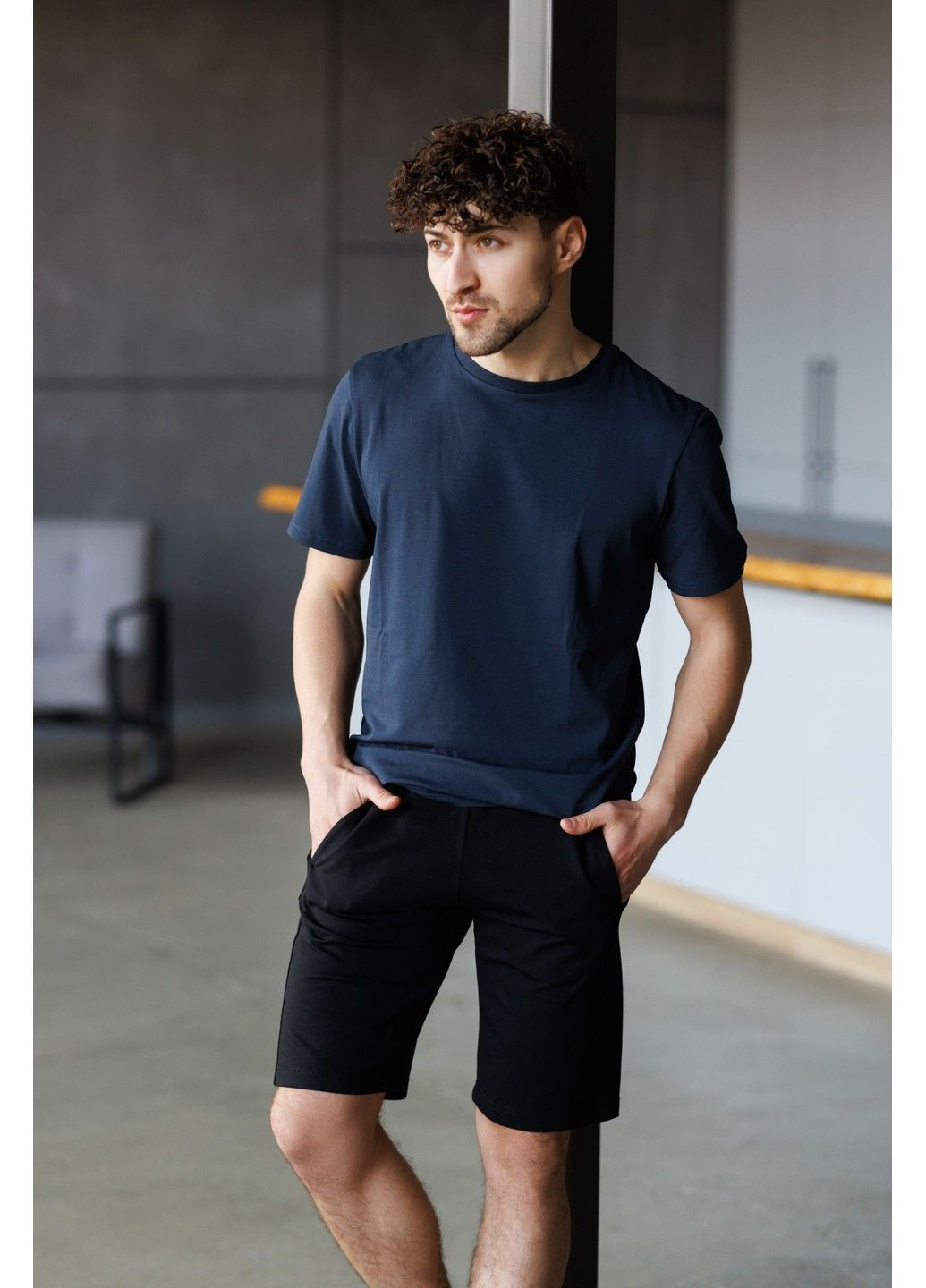 Комплект футболка синя + спортивні шорти чоловічі SUMMER чорні Handy Wear (329447833)