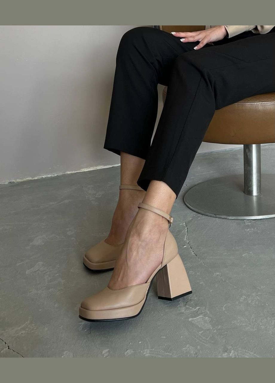 Бежевые босоножки на каблуке Україна