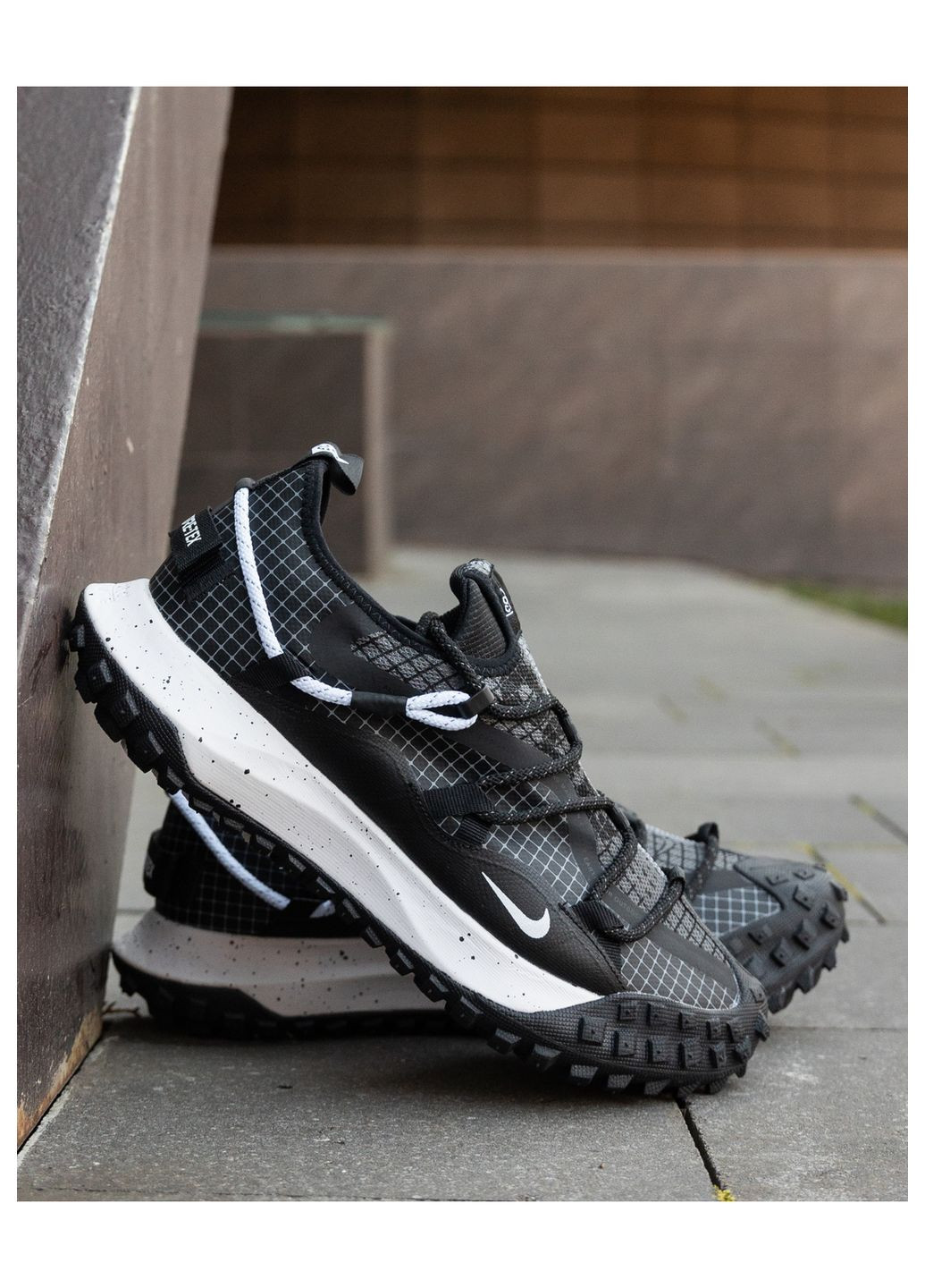 Сірі Осінні кросівки чоловічі mounth low gore-tex black white, вьетнам Nike ACG