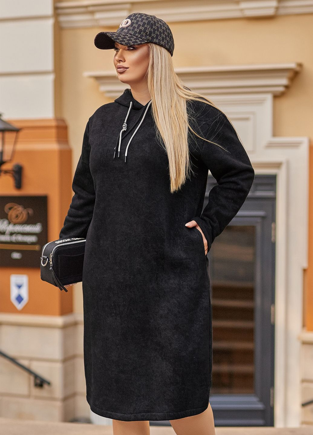 Черное спортивное, повседневный, кэжуал платье-худи на флисе платье-худи No Brand однотонное