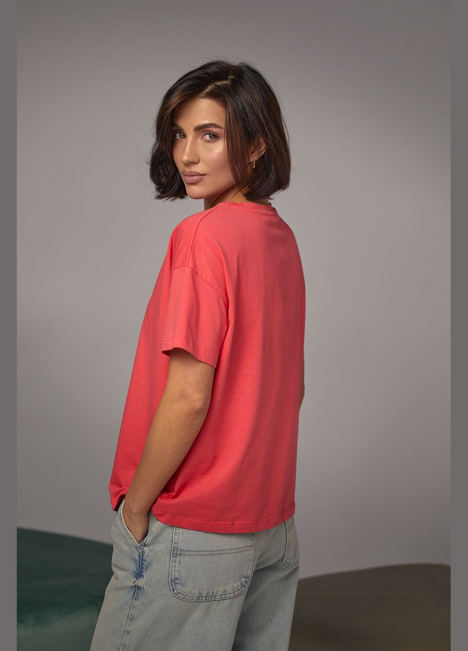 Коралова літня жіноча футболка прикрашена серцем з бісеру та страз 2404 з коротким рукавом Lurex