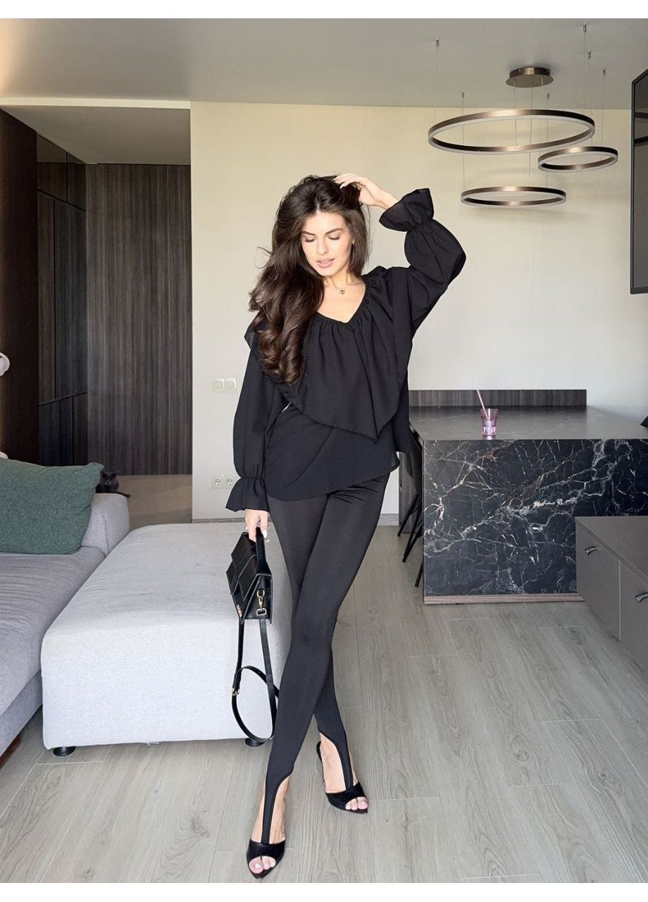 Чорна жіноча блуза з воланами чорного кольору 36025 Fashion