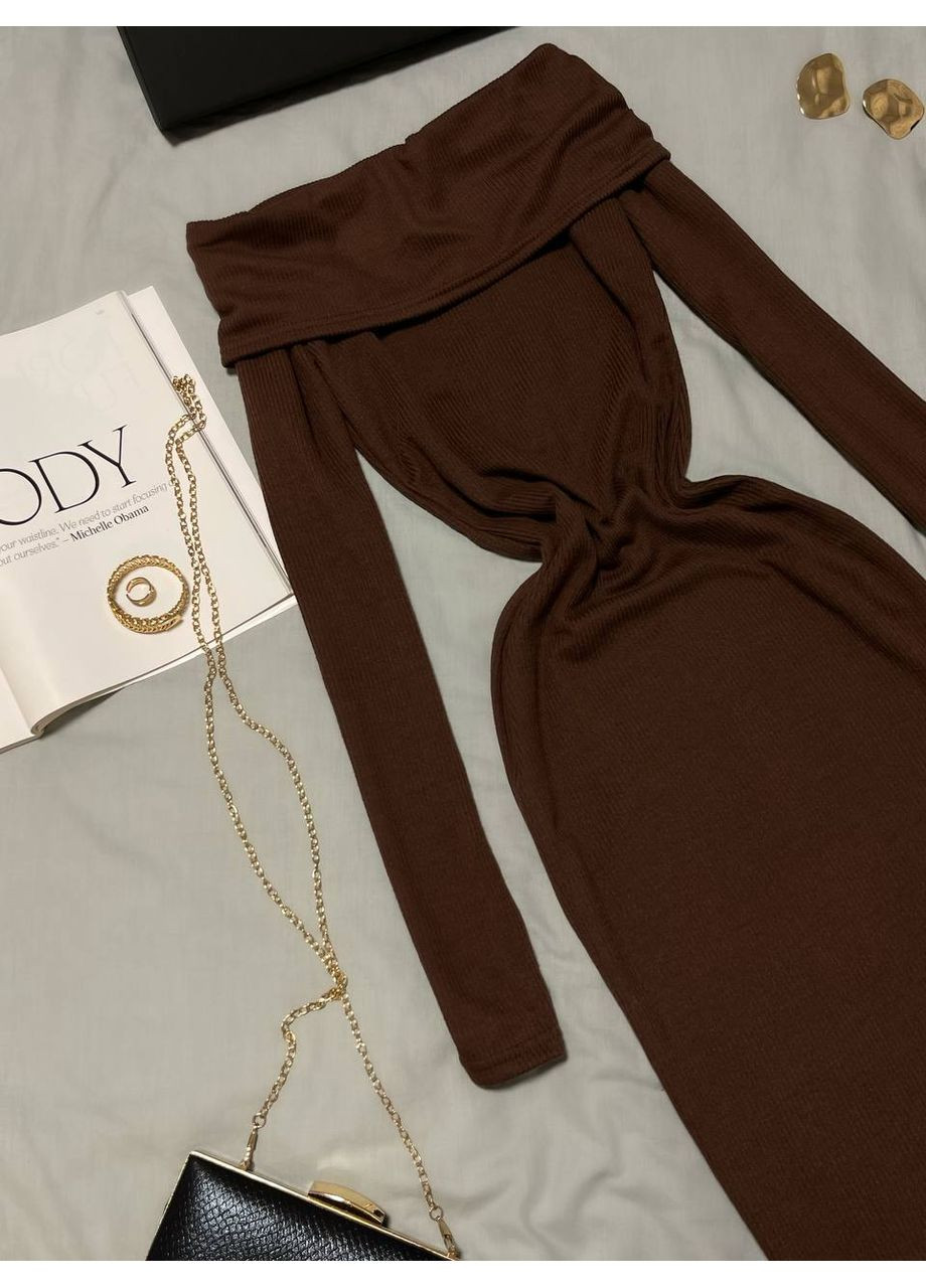 Темно-коричнева кежуал жіноча сукня міді в рубчик з відкритими плечима MonCher