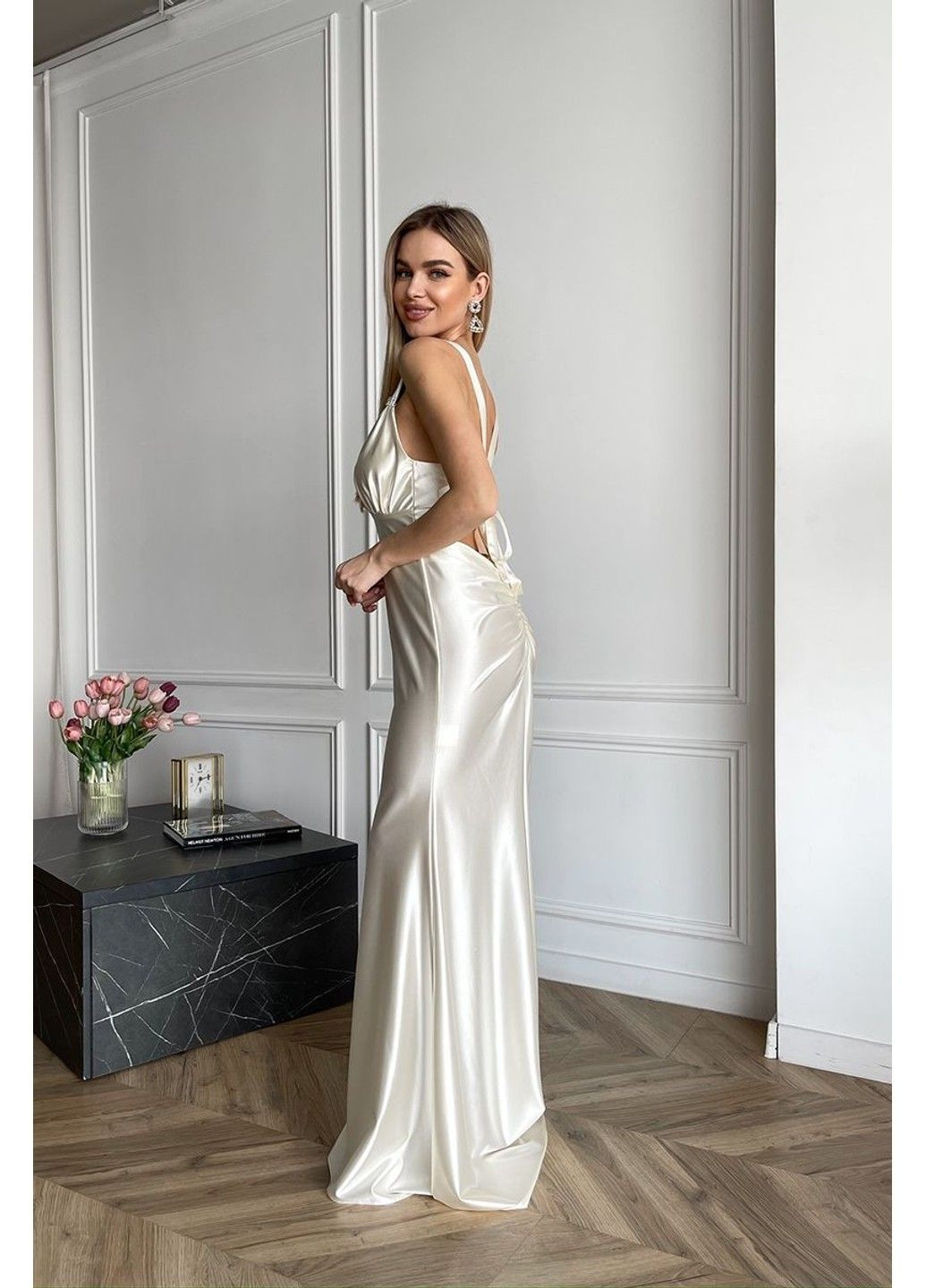 Молочна вечірня сукня максі відкрита спина 25014 кремова Tanita-Romario