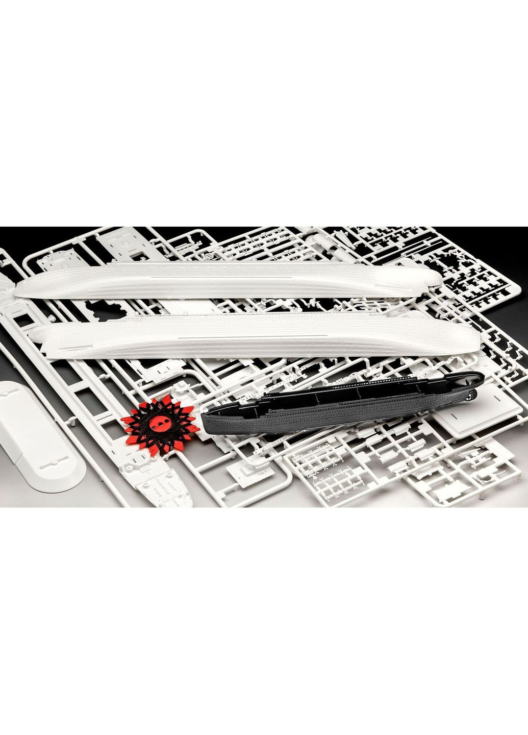 Сборная модель Корабль Титаник, подарочный набор, уровень 4, масштаб 1:700 и 1:1200, 172 детали () Revell RVL-05727 (328398277)