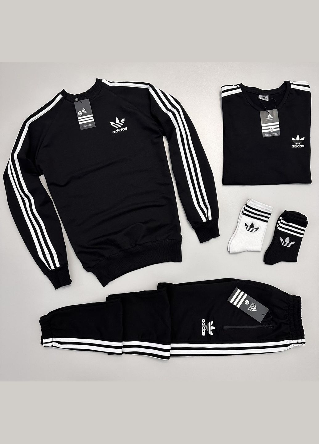 Набір Світшот-штани-футболка-шкарпетки 2 пари No Brand (316244312)