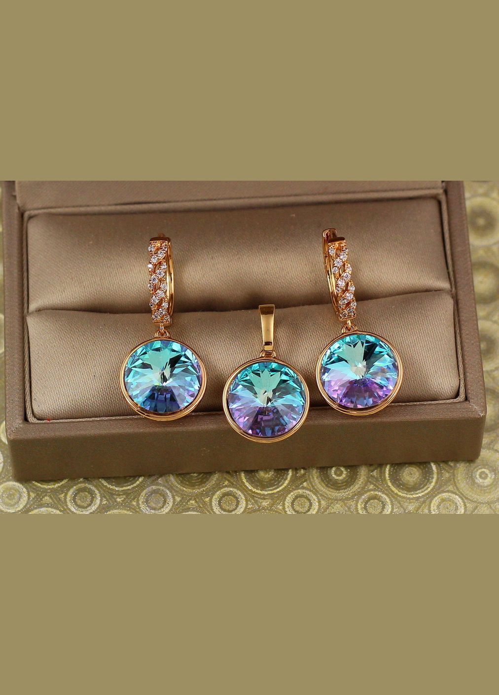 Набор большой камень Сваровский фиолетовый хамелеон 1,4 см золотистый Xuping Jewelry (358650696)