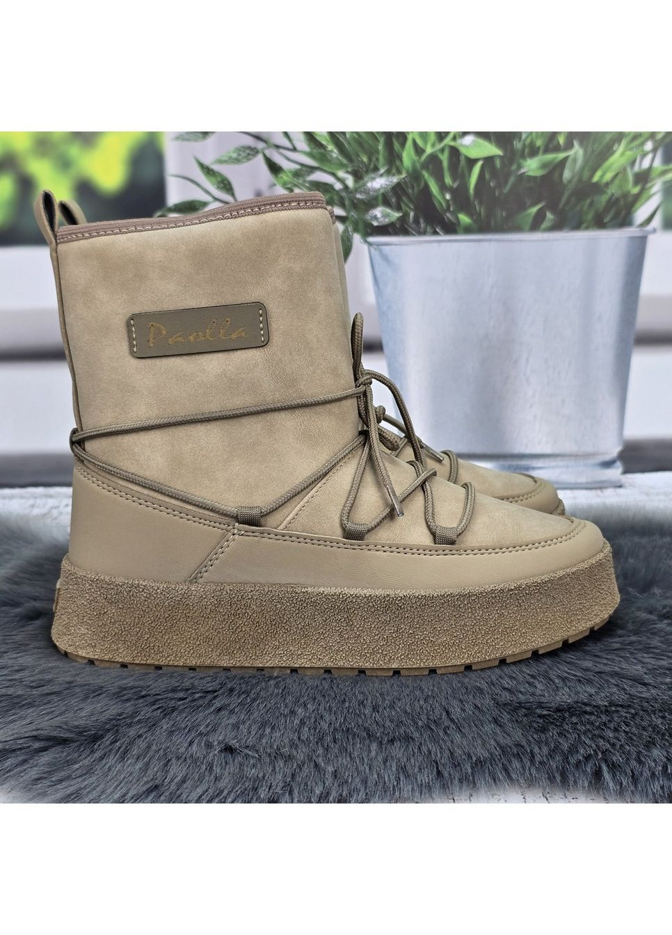 Зимние сапоги угги черные женские зимние утепленные на молнии Paolla