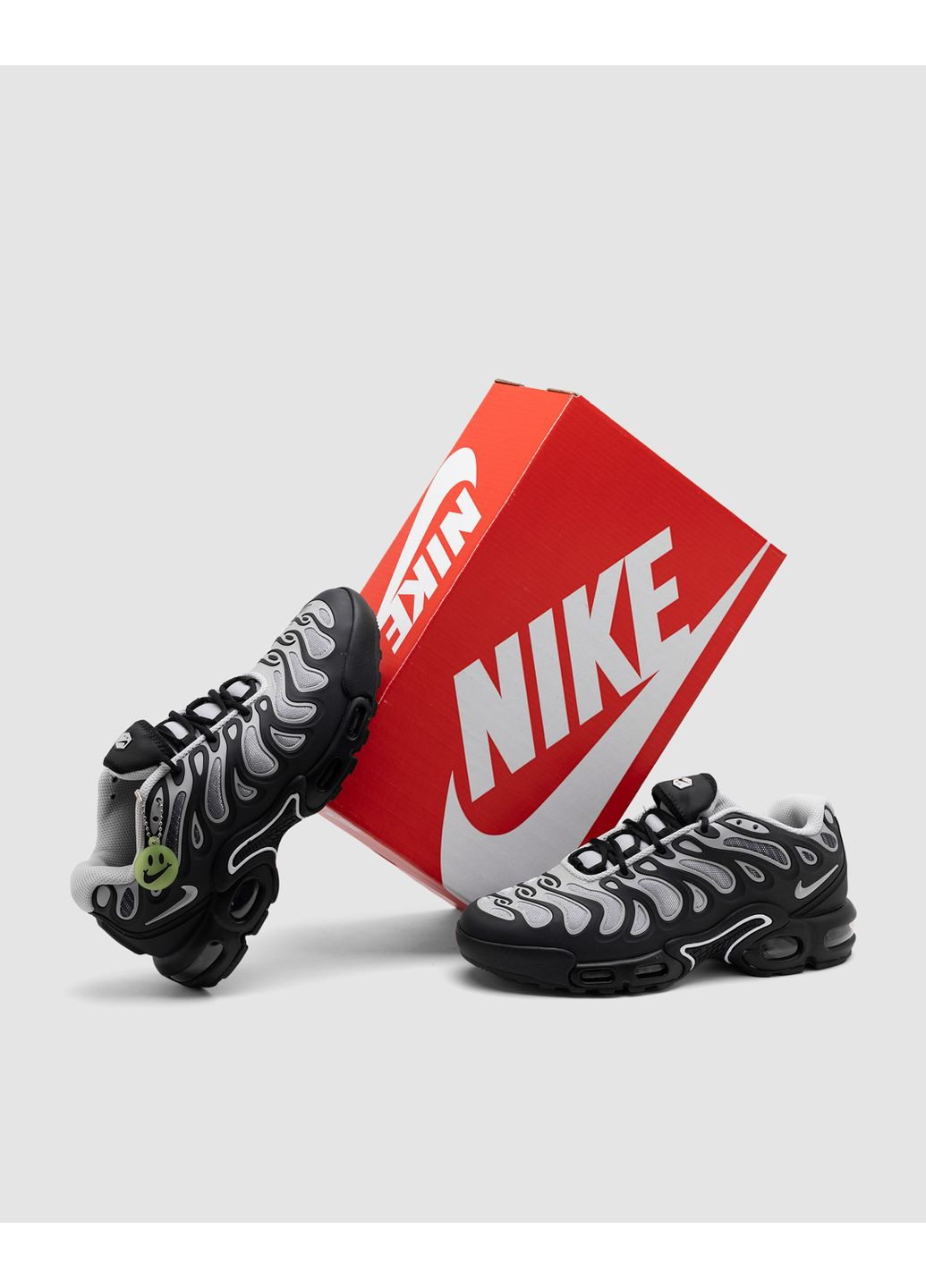 Серые демисезонные кроссовки мужские nike air max plus drift black grey найк аир макс тн плюс No Brand