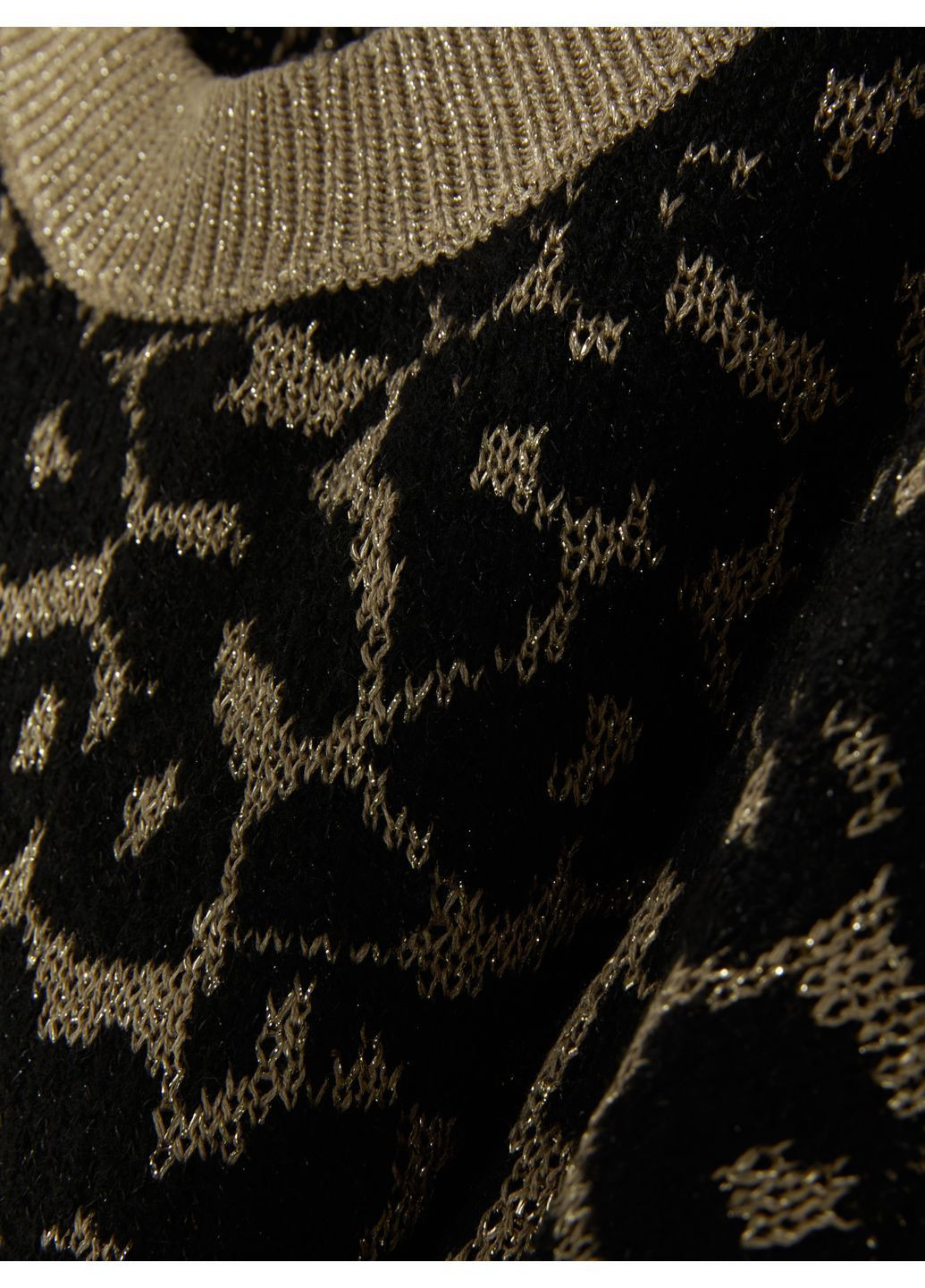 Бежевый джемпер демисезон,бежевый в черные узоры, Primark