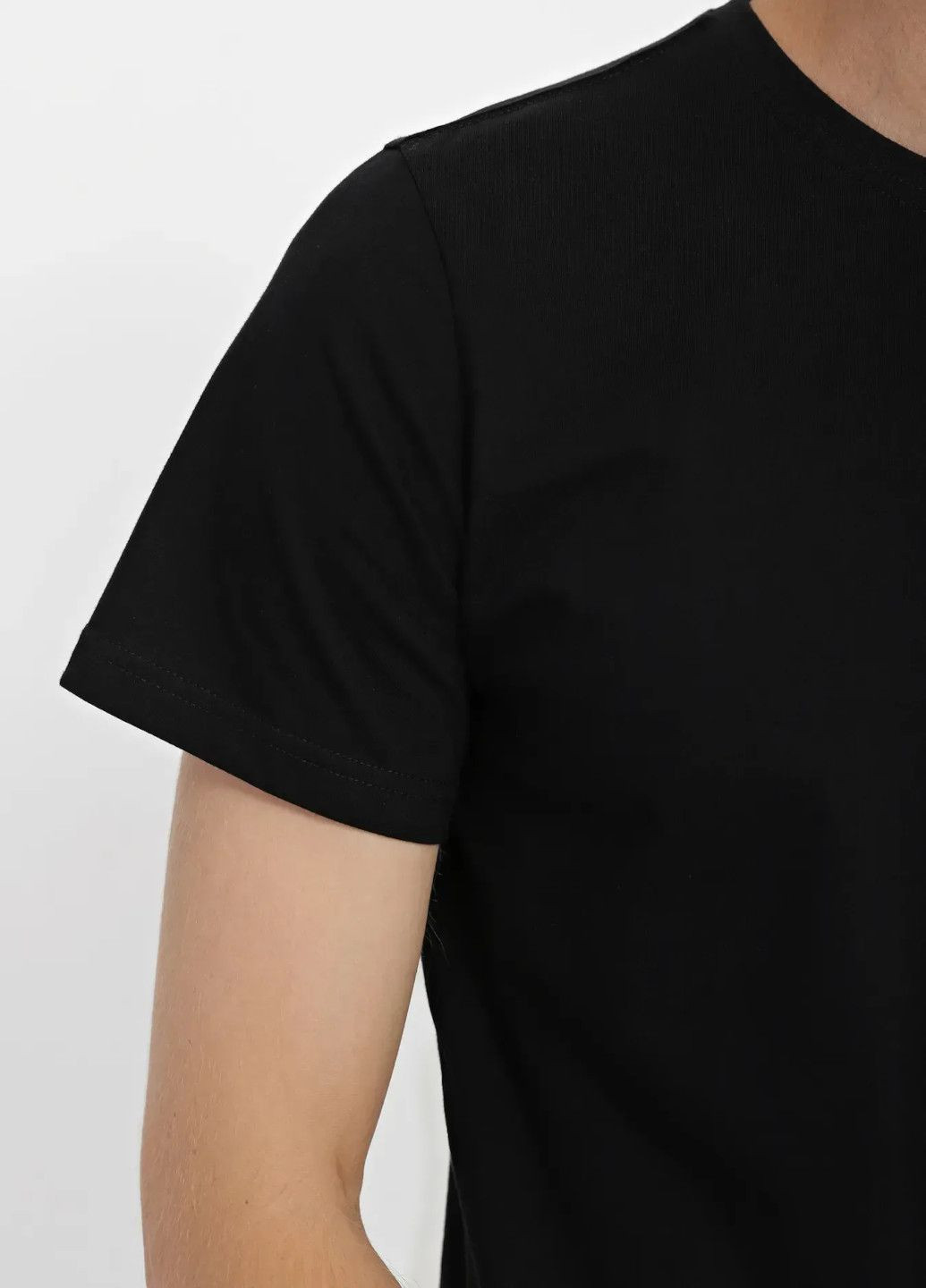 Черная футболка мужская с коротким рукавом Роза