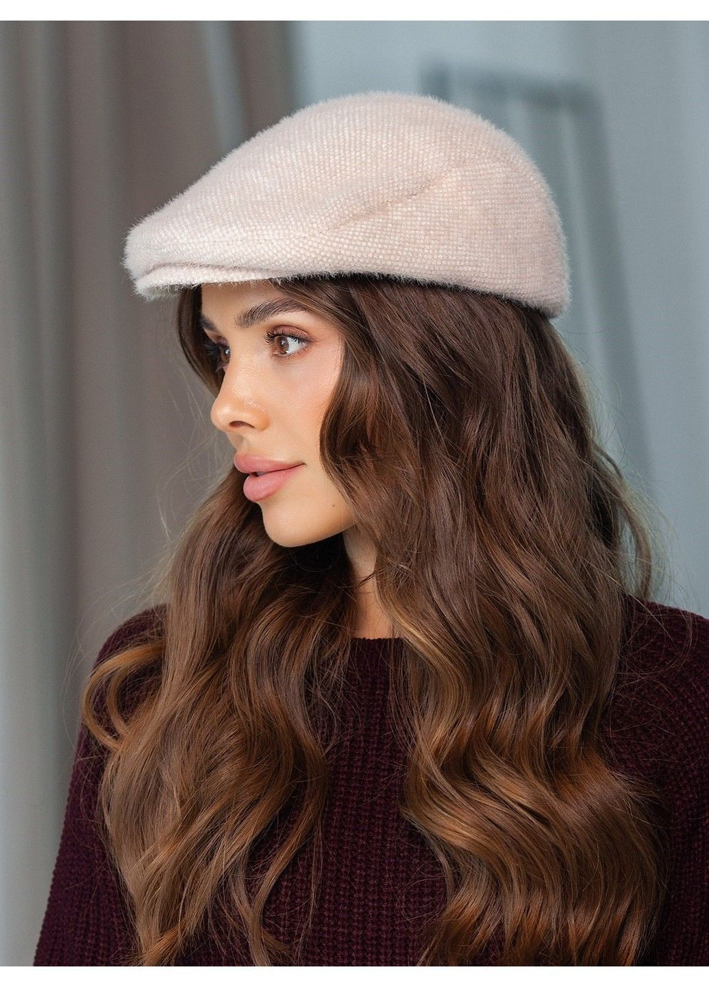 Жіночий кепі хуліганка з екохутру бежевий No Brand (362135822)