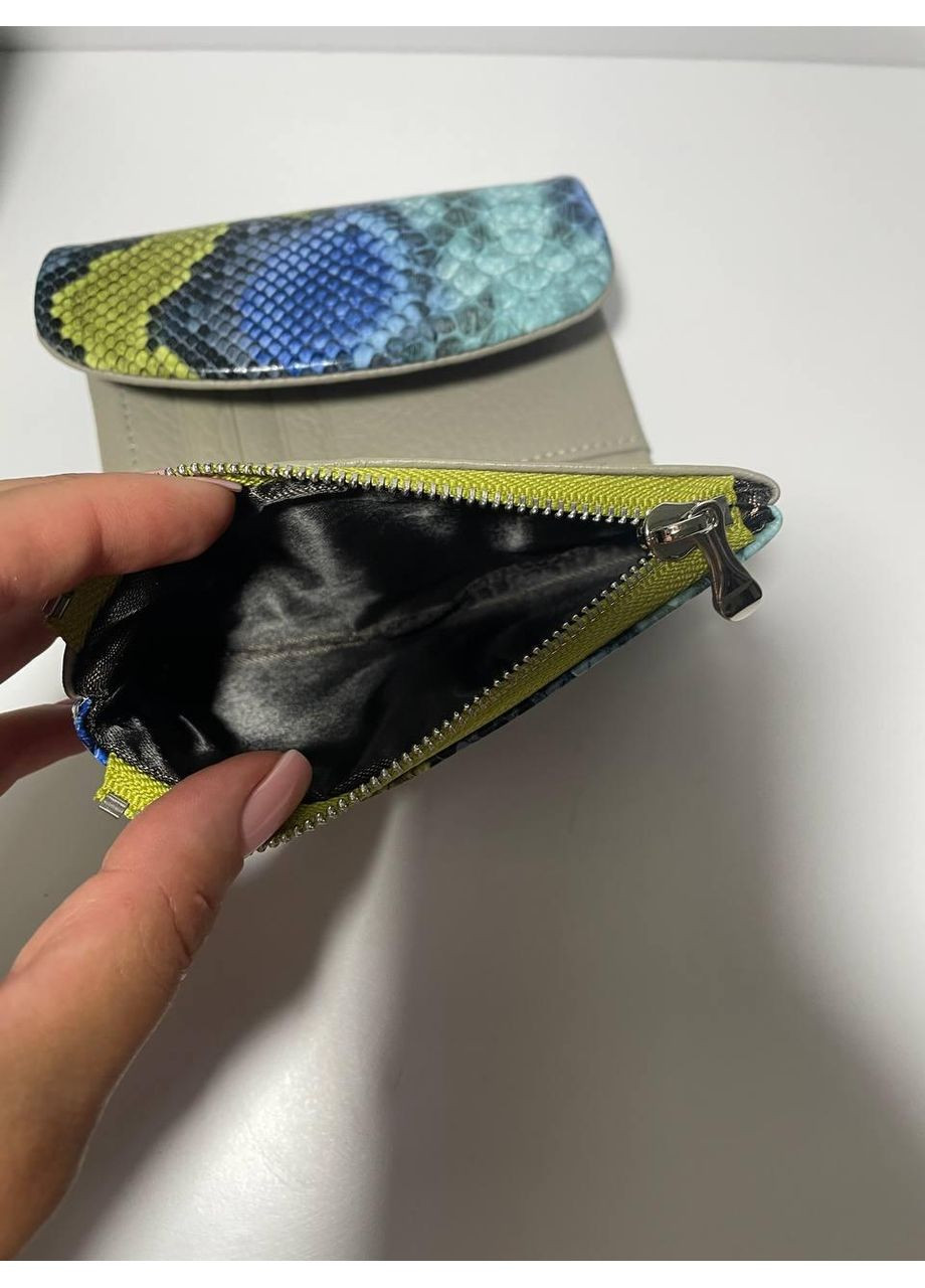 Шкіряний класичний гаманець з принтом питона маленький No Brand (370381545)
