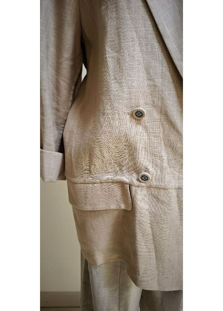 Бежевый женский женский льняной бежевый жакет двубортный с разрезом на спинке mkks90091-8 KAPTSOVA -