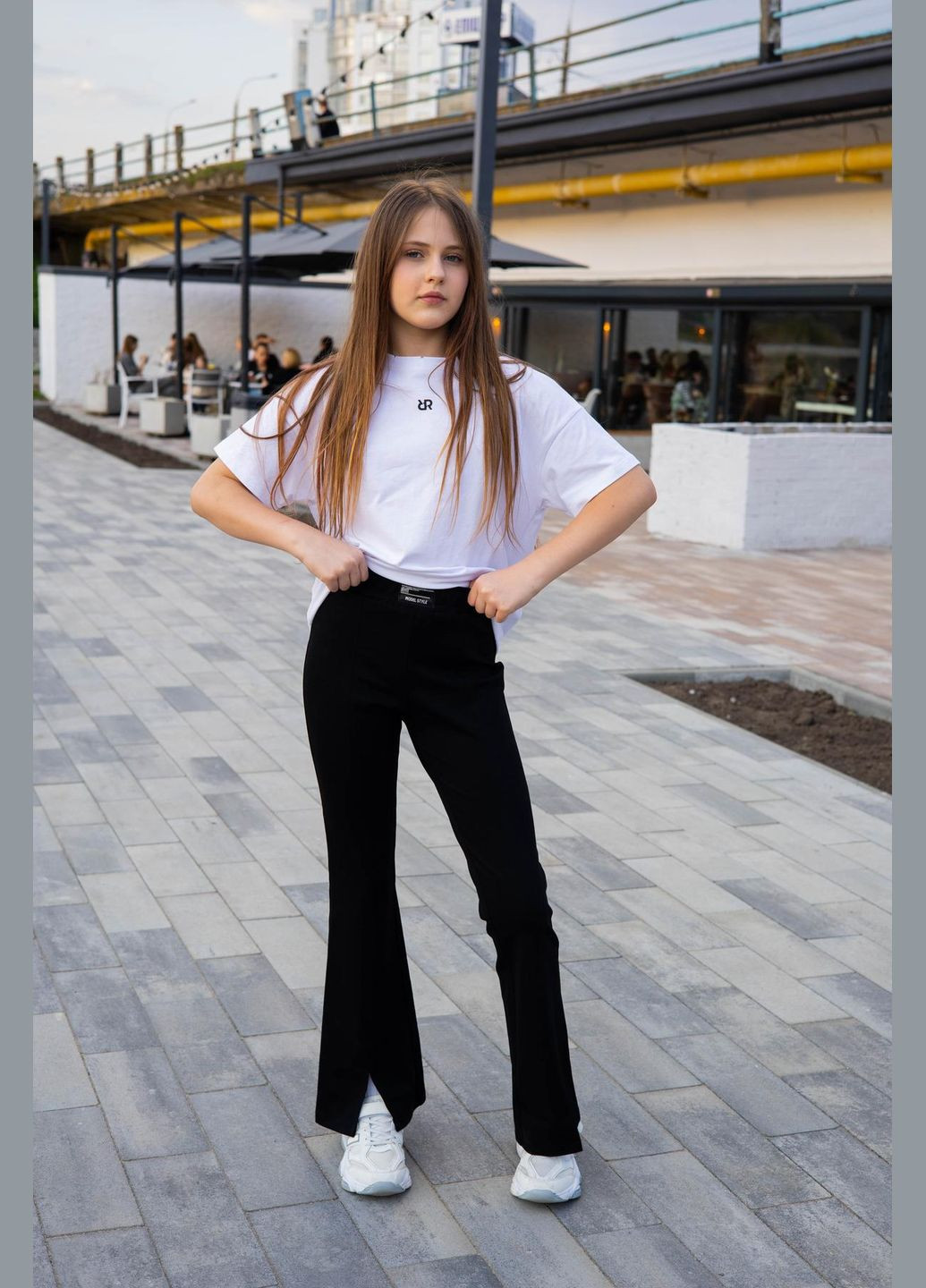 Черные праздничный, коктейльный, классические, повседневный, кэжуал, джинсовые, нарядные демисезонные клеш, зауженные брюки IRmAS