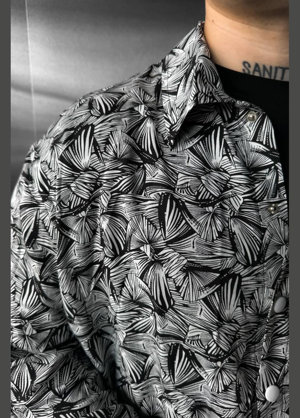 Черно-белая классическая, повседневный, кэжуал рубашка с цветами No Brand