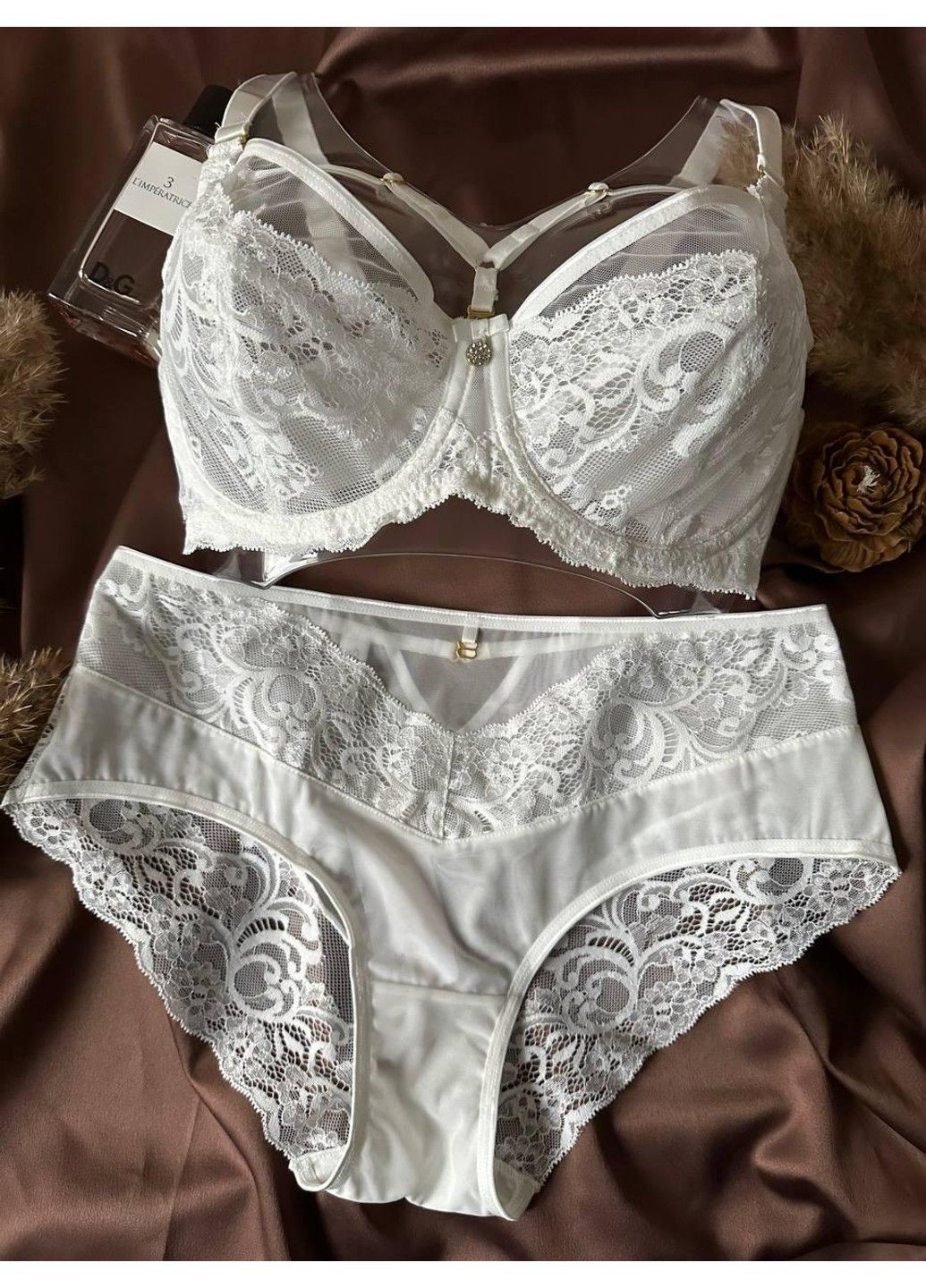 Білий молочний комплект жіночої нижньої білизни з портупеями Lanny Mode