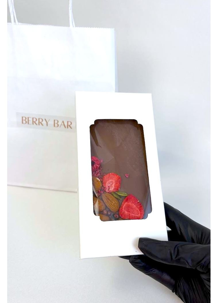 Вкусная крафтовая молочная шоколадка с красивым дизайном и с надписью BerryBar 100г No Brand (352767745)